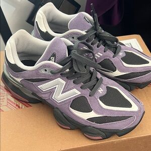 New Balance Women's Lavender and Black Sneakers